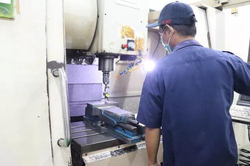 CNC Machining Process 2